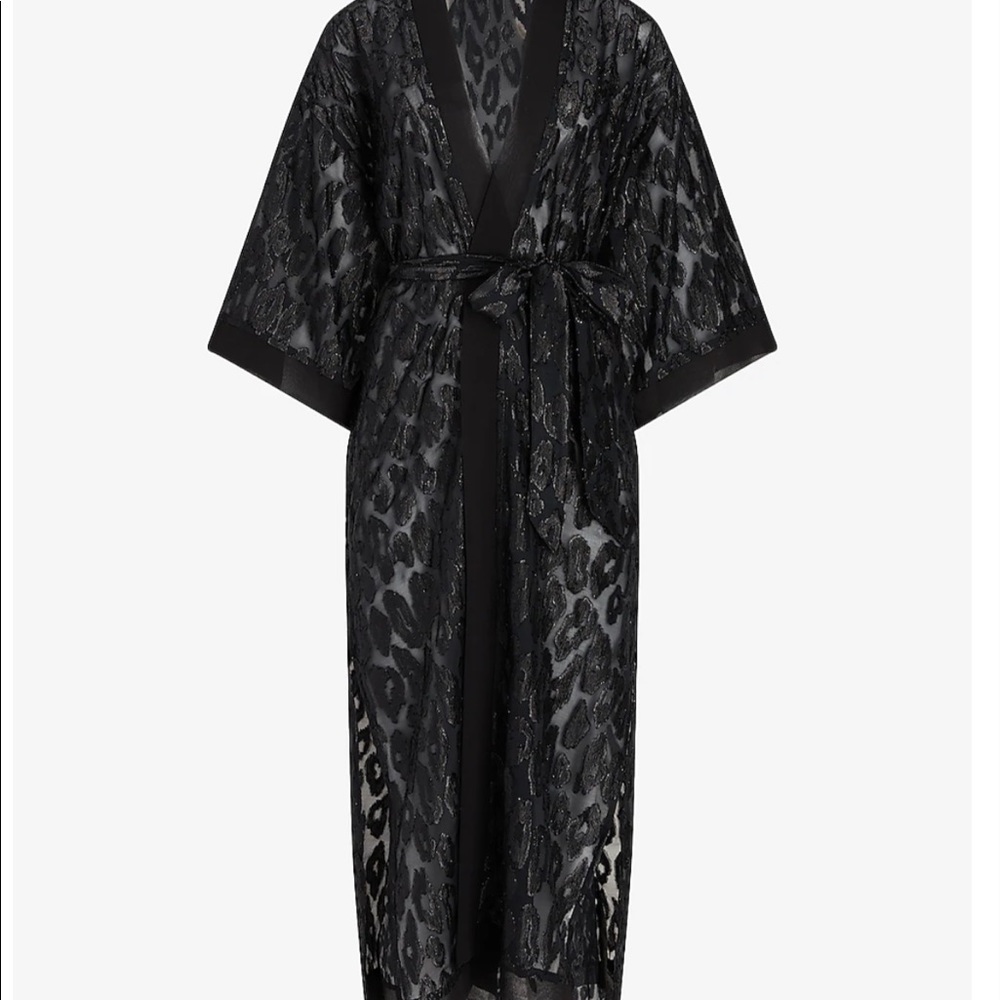 Express Leopard Jacquard Cover-Up - Picture 3 of 9